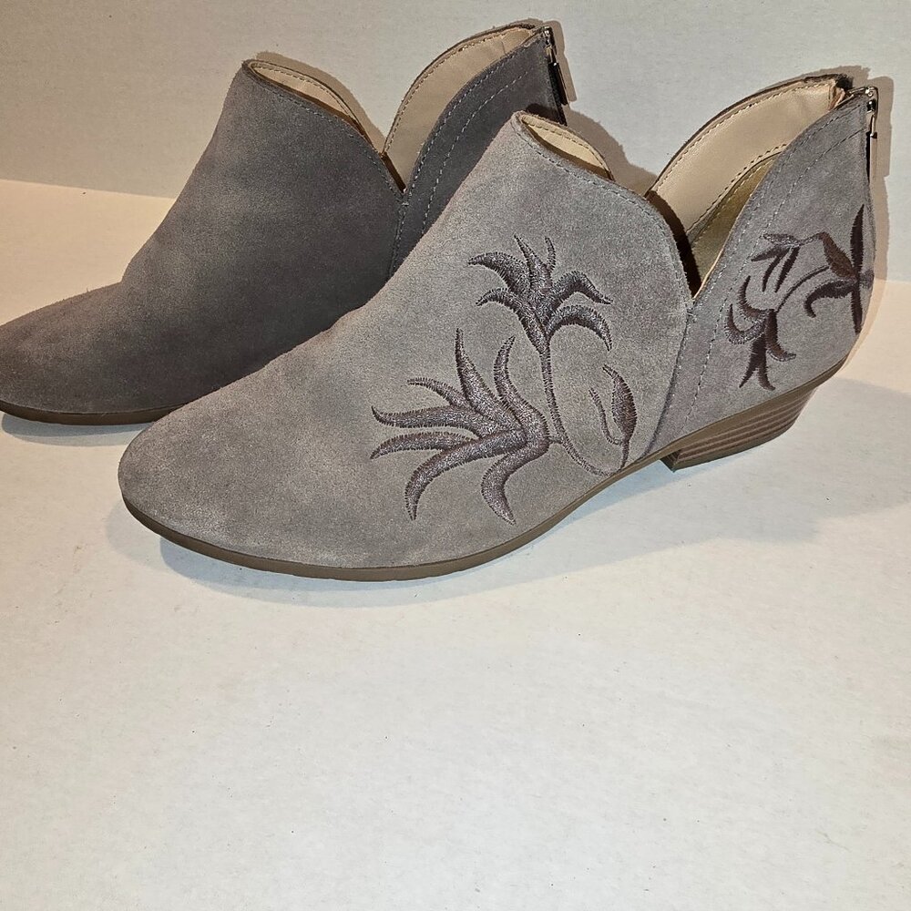 Kenneth Cole Reaction Women's Ankle Boot Suede Leather Floral Embroidery Size 9